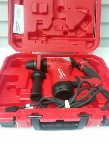 Milwaukee 5268-21 1-1/8&#034;  Corded Rotary Hammer Drill with case.    Hardly Used.