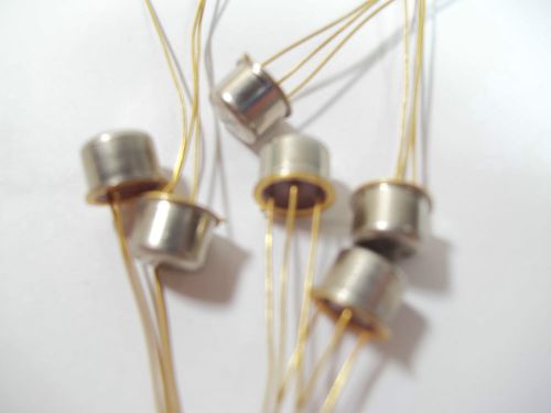 Six Vintage Motorola Transistors 014-364-324 Gold Connectors NOS