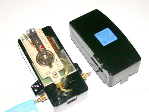 Brand new johnson controls 50 - 150 f pressure transmitter model t-5220-1116 for sale