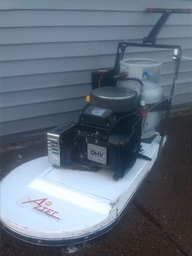 AZTEC 24 IN RELIANT PROPANE BURNISHER LOWEST HRS 390 CC 14 HP ENGINE