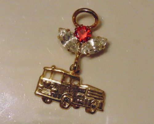 Fire Truck Angel pin, new, 1&#034; tall x 3/4&#034; wide
