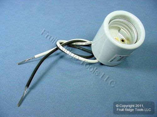 Leviton porcelain lamp holder medium light socket 660w 250v 10085-005 for sale