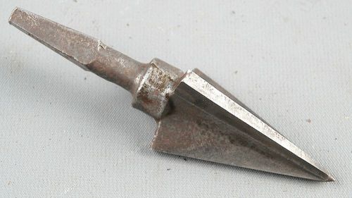 Pipe reamer with square drive head