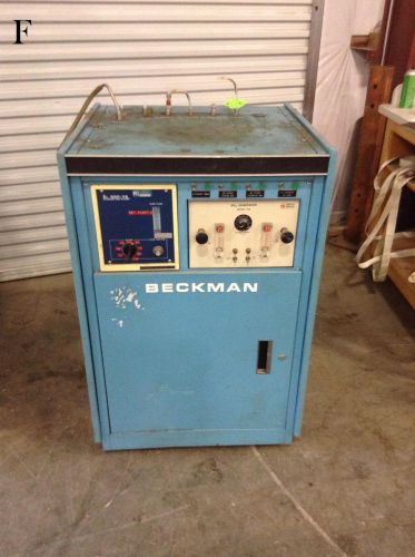 Beckman STEC SGD-78 Standard Gas Divider &amp; Thermo Electron M# 100 NOX Generator