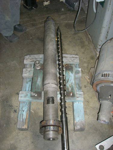 New  barrel &amp; screw set: 200 ton toshiba  injection molding machine (tm-200g2) for sale