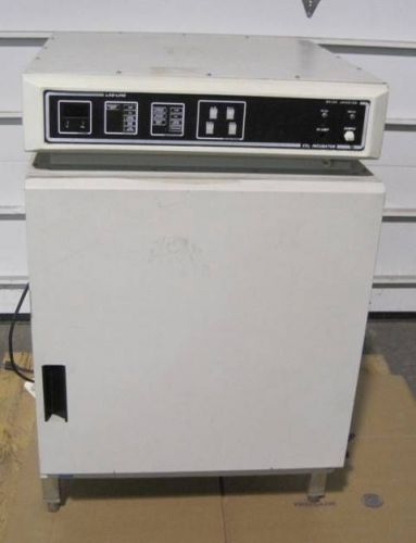 Lab-Line Model 380-2 Water Jacketed CO2 Incubator LabLine 3802 Used Condition