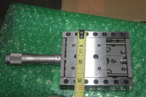 Newport m-umr8.25 linear translation stage, 25mm range metric bm17.25 micrometer for sale