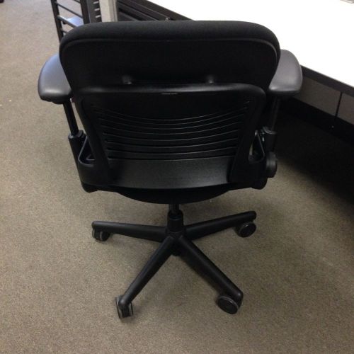 (50) STEELCASE LEAP OFFICE CHAIRS BLACK ON BLACK VERY GOOD CONDITION!