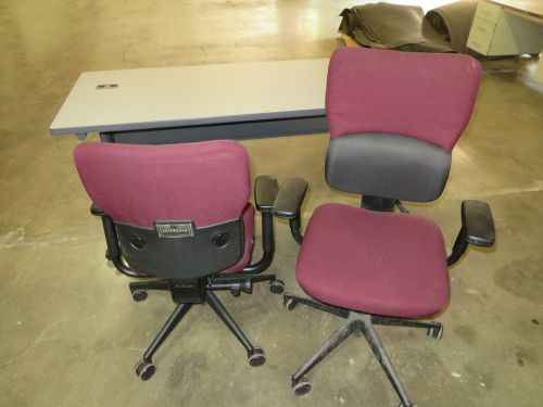 [2]    Red/Black Office Chairs - Used - AM13307