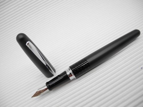 Black Pilot FP-MR1-BD Medium Fountain pen C-20 Converter included with box(Japan