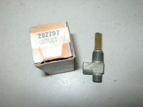 Genuine briggs &amp; stratton gas engine outlet fuel tank 292797 new old stock for sale