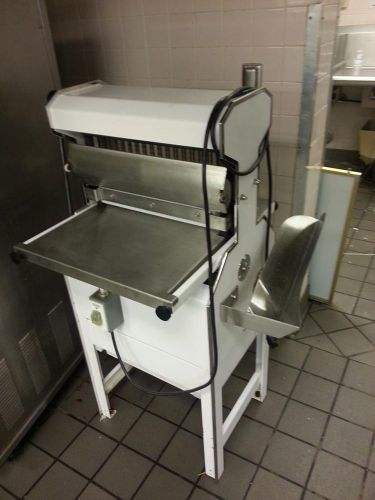 Oliver floor model 777 1/2&#034; thick automatic variety bread slicer tested warranty for sale