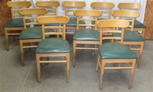 82 Padded Chairs Wood Frame Restaurant Bar Stool Auditorium Seats for Tables