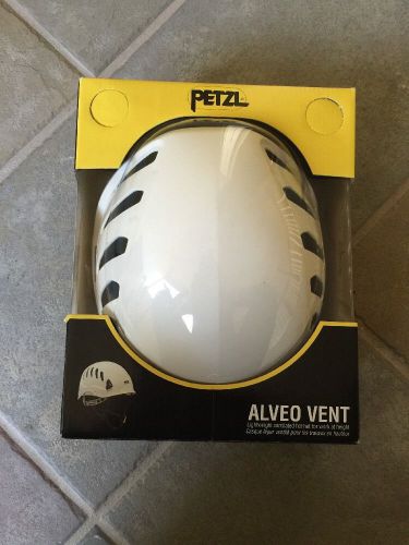NEW! Petzl Alveo Vent Climbing Helmet FREE SHIPPING!