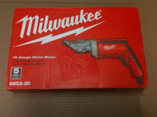 NEW Milwaukee 6852-20 18 Gauge Shear 6.8 Amp Corded Open Box