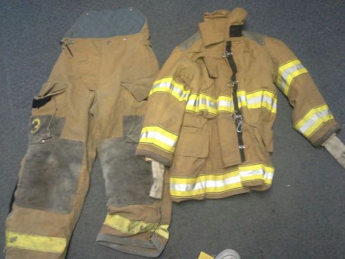 Globe firefighter turnouts Jacket 34 X 32 and Pants 32 X 28 Traditional