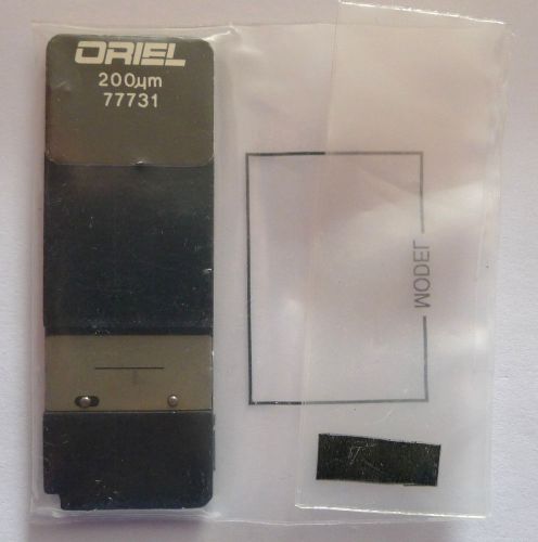 Oriel - Newport  77731 Fixed Slit, 200 µm Width, 10 mm Height