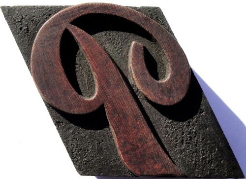 Letterpress wood 2&#034; letter &#039;p&#039; block **stunning italic typeface** for sale