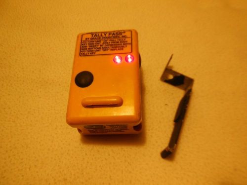 GRACE IND FireFighter Modified/+Key TALLY PASS Alarm Turnout Gear/Fireman/SCBA