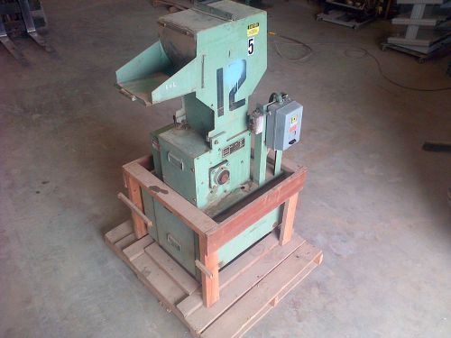 Industrial Plastic Chopper (Cutting-Shreder) Machine. Rottating NIves
