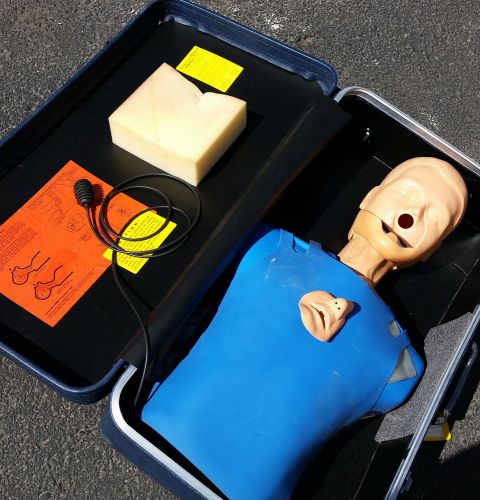 LAERDAL ARMSTRONG CHRIS CLEAN CPR TRAINING MANIKIN Sanitary Dummy with case anne