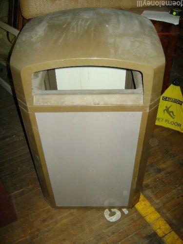 WASTE RECEPTACLE / OUTSIDE COMMERCIAL WASTE TRASH CAN