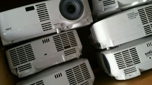 Quantity 4  NEC VT46 Projector powers on and works