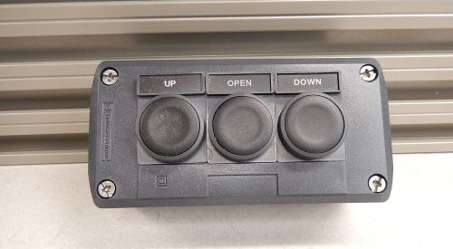 Schneider Electric XALD03H7 Push Button Enclosure 3 Hole 5.27 x 2.68 x 2 1397