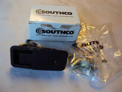 NEW ! SOUTHCO LEVER LATCH W/LOCKING