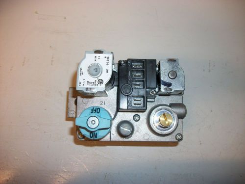 NEW-White-Rodgers 36E93 304 COMBINATION GAS VALVE FOR INTERMITTENT IGNITION