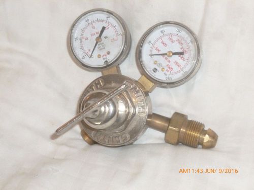 SMITH  H1790C Compressed Gas Regulator  (c)