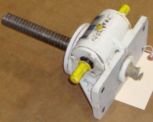 New PFAFF Lead-Screw Lifting 26mm diameter  #9451LR