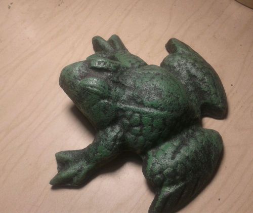 New cast iron metal steel 4&#034; green frog great for home graden home office desk