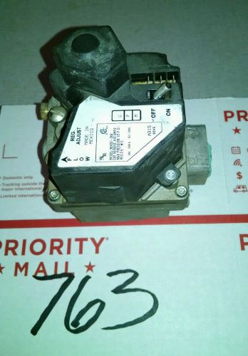 White Rodgers 36H32-304 HVAC Furnace Gas Valve