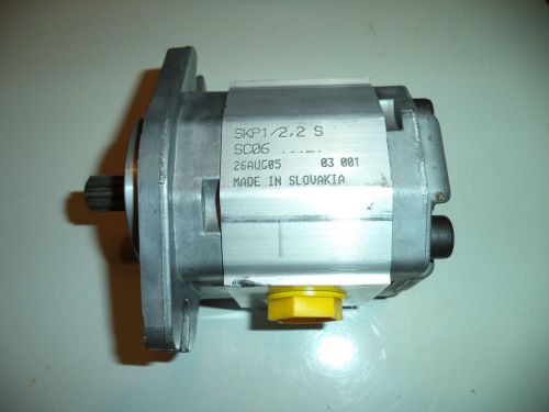 Sauer Danfoss Hydraulic Pump , SKP 1/2, 2 S SC06  03 001, made in Slouakia