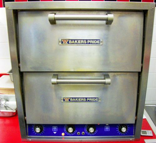 Bakers Pride P44 Electric Countertop Pizza and Pretzel Oven - 7200W