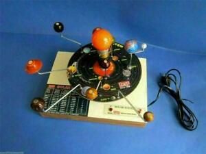 SOLAR SYSTEM APPARATUS MOTORIZED - ASTRONOMY GEOGRAPHY TEACHING AID MODEL