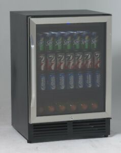 AVANTI 5 Cu. Ft.  Stainless Beverage Cooler BCA516SS EUC
