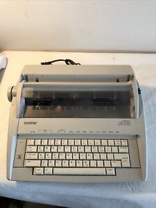 BROTHER Correctronic GX-6750 Daisy Wheel Electronic Typewriter Powers Up /AS IS