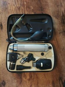 Welch Allyn 3.5v Otoscope Ophthalmoscope set W/ Case and Insufflation Bulb