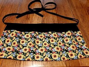 WAITRESS APRON 3 POCKETS FALL GERBER DAISIES