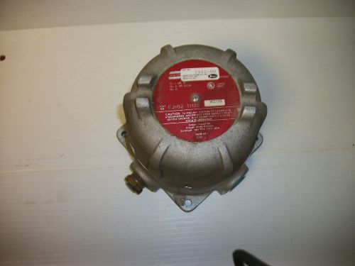 Dwyer differential pressure switch w/ explosion proof housing #1911-00-expl for sale