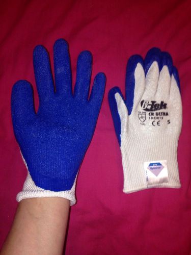Pip g-tek cr ultra 13 gauge black &amp;gray dyneema cut resistant gloves- small new for sale