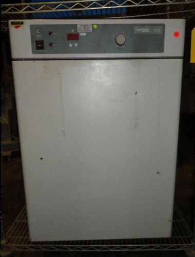 Vwr scientific sheldon 1545 incubator 120-v 600-watts 4.5-a 50/60hz. for sale