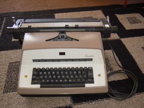 IBM Executive Electric Typewriter (Model 42)