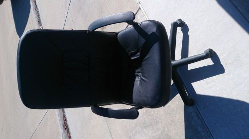 BLACK LEATHER OFFICE CHAIR&gt;&gt;ALMOST NEW