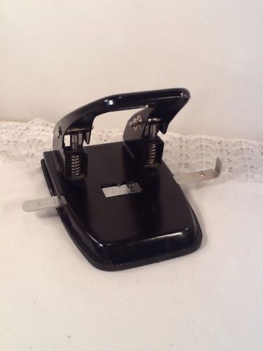 Hole Puncher 2 Hole Puncher Staples Nice Condition