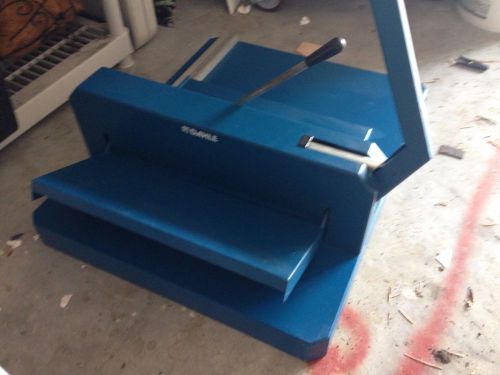 Dahle 842 stack paper cutter 17&#034; for sale