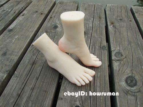 Lifesize Mannequin Dummy arbitrarily-bent/posed soft foot for sock display