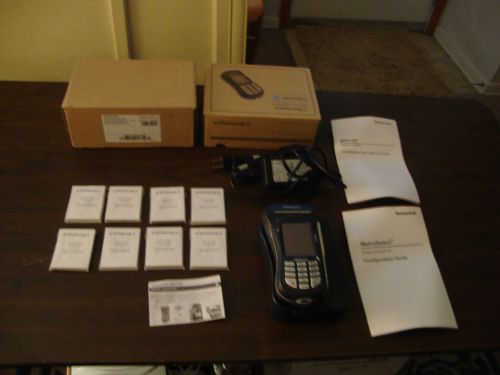 Hypercom Optimum M4100 Mobile Credit Card Machine